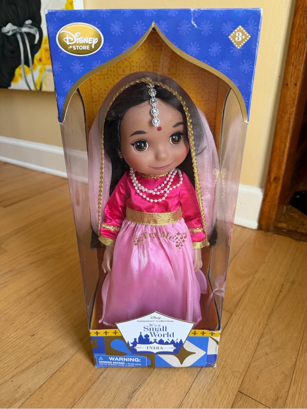 RARE Retired Disney It’s a Small World India Singing Doll NIB